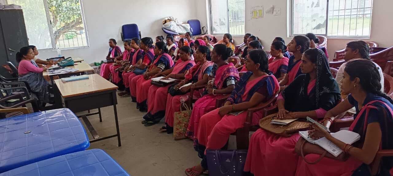 सेविकाओं आंगनबाड़ी केंद्र में बच्चों की उपस्थिति करें सुनिश्चित