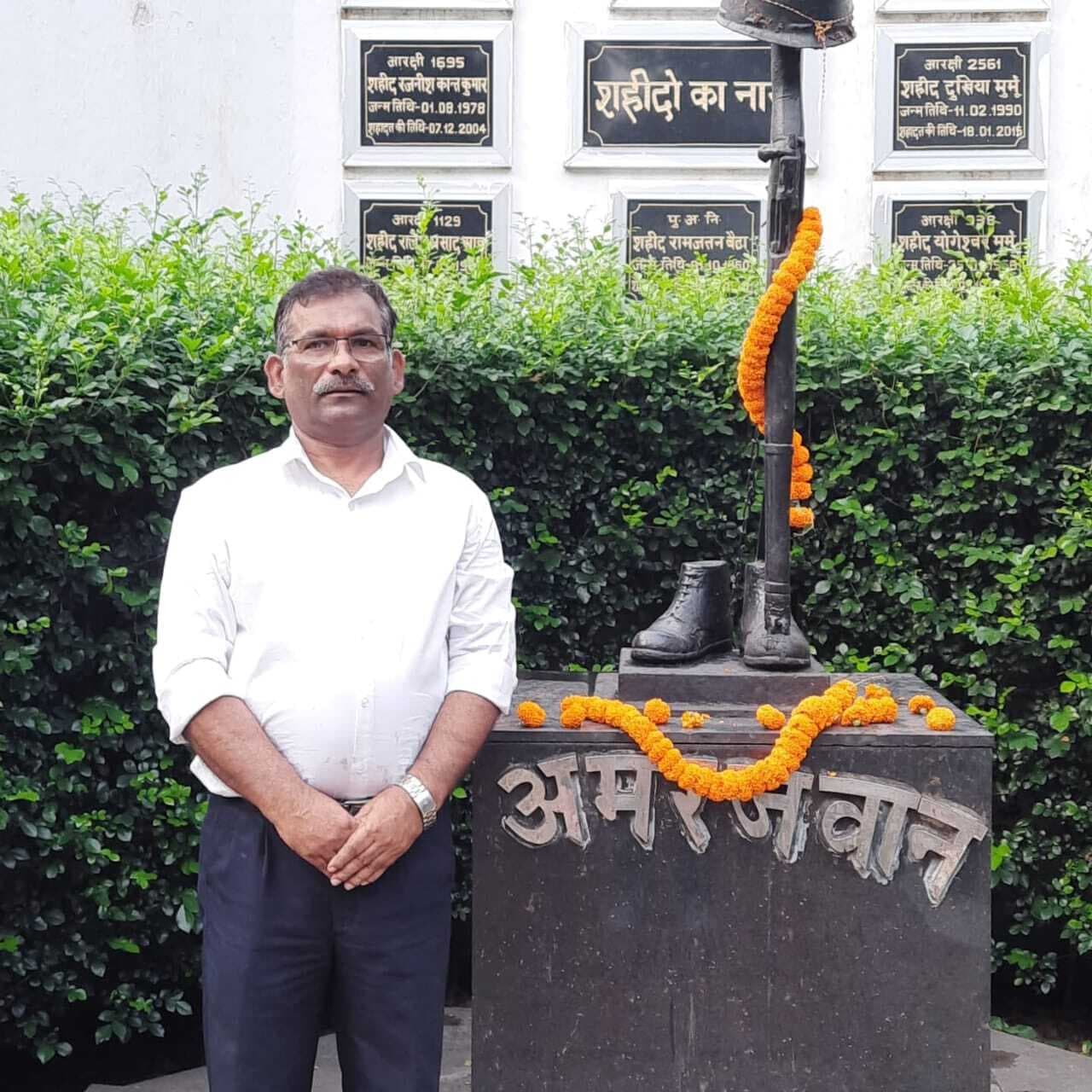 Jamshedpur news. कांग्रेस नेता ने उड़ाया राफेल का मजाक, परिषद ने जताया विरोध