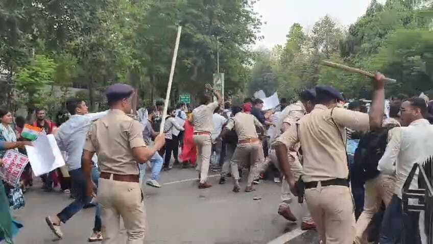 बीपीएसएसी टीआरइ-3 के अभ्यर्थी पहुंचे सीएम आवास का घेराव करने, पुलिस ने लाठीचार्ज कर खदेड़ा