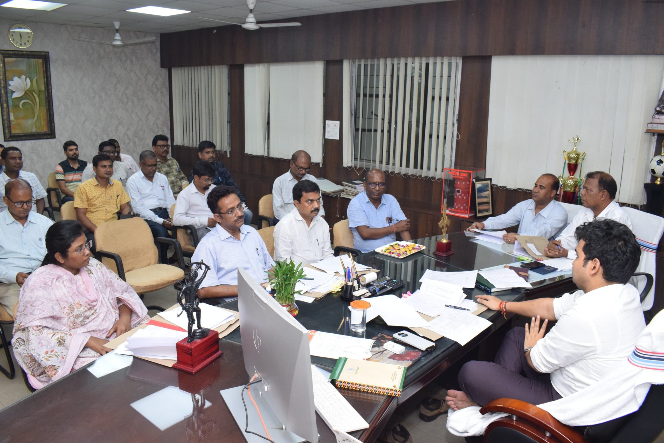 डीसी ने की एनएच-333ए निर्माण की प्रगति की समीक्षा