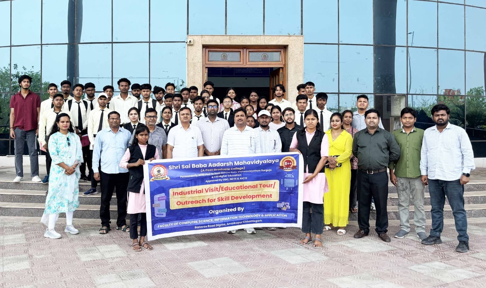 श्री सांईं बाबा आदर्श महाविद्यालय के संकाय सदस्यों व छात्रों ने सीयूएसबी का किया भ्रमण