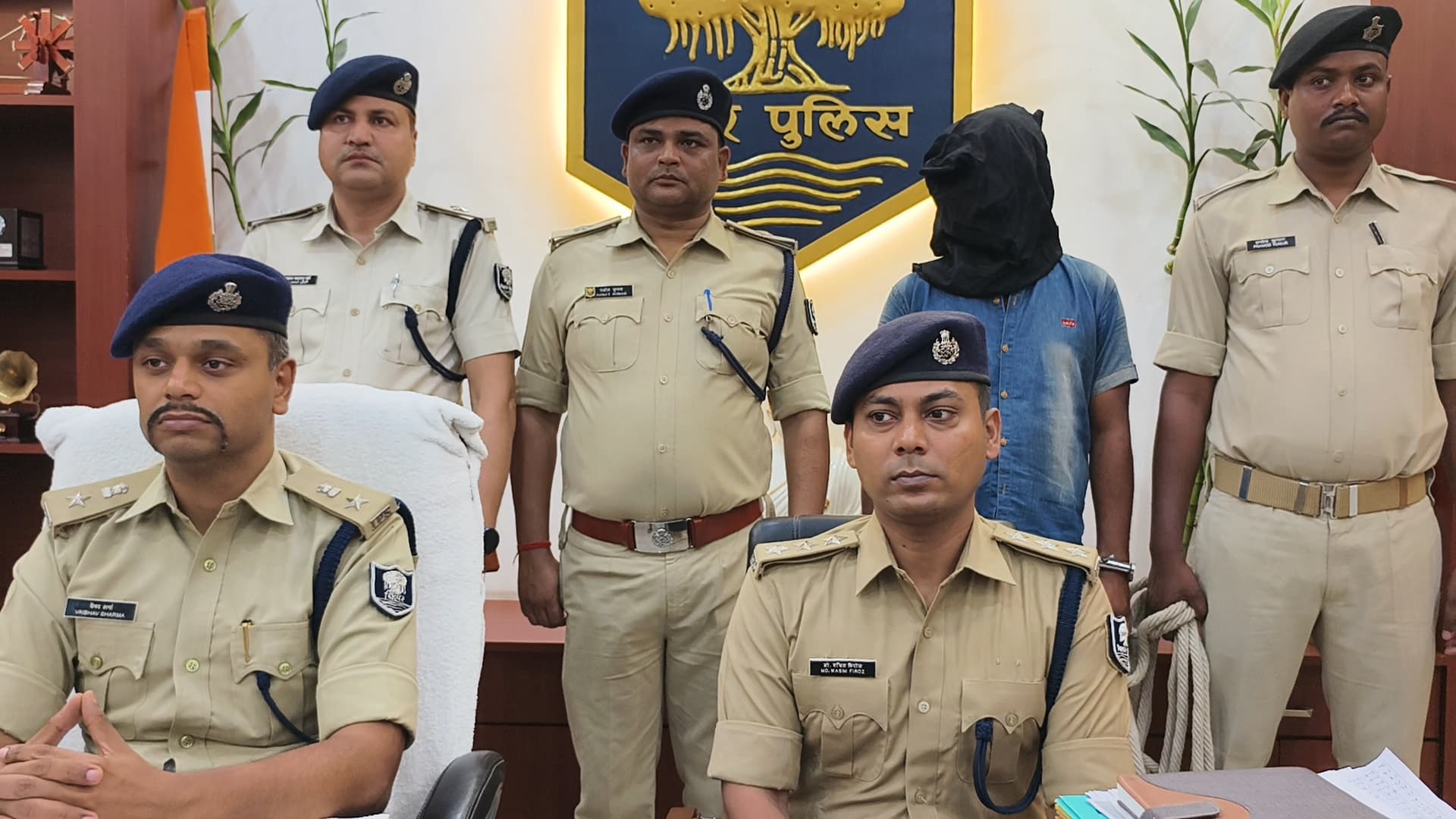 टॉप 10 में शामिल 20 हजार का इनामी अपराधी संजू हथियार के साथ गिरफ्तार