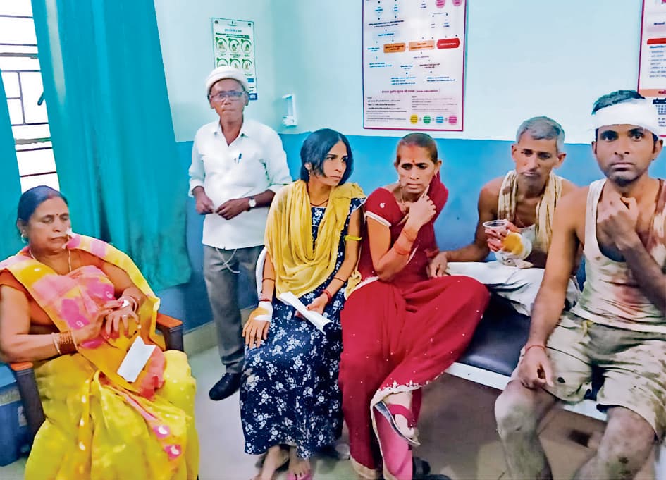 Gaya News : रास्ता के विवाद में हिंसक झड़प व फायरिंग, महिला को लगा छर्रा