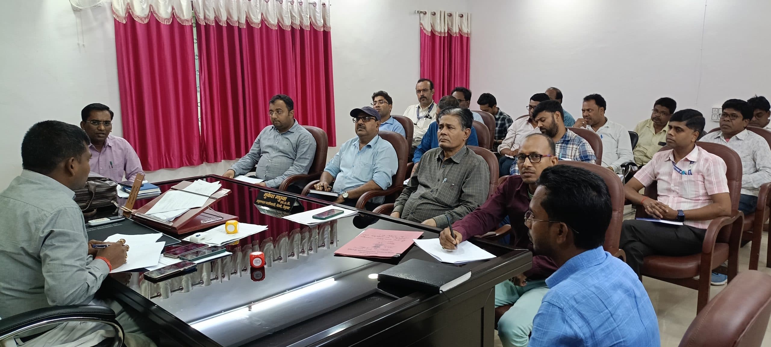 Bokaro News : आवेदनों का निष्पादन समय पर करने का निर्देश