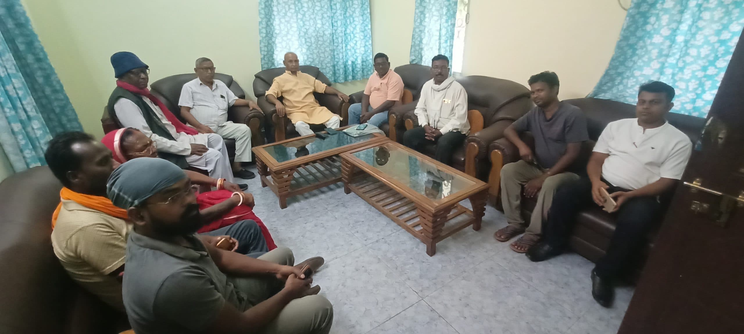 चितरा :  20 मई की हड़ताल को लेकर किया विमर्श