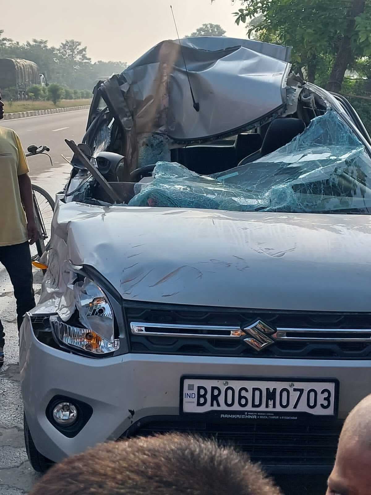 Motihari : कार व ट्रक की टक्कर में शिक्षिका घायल