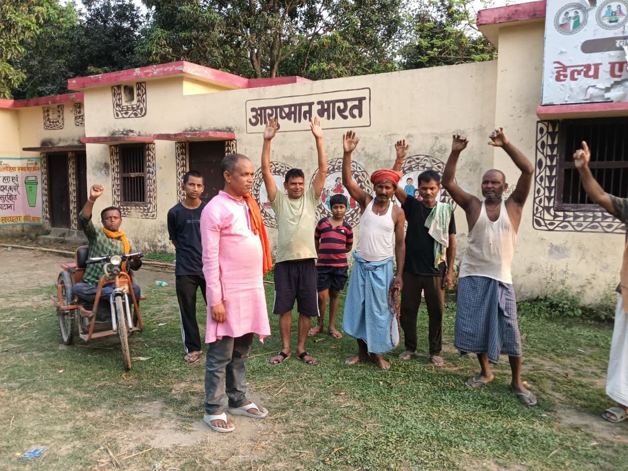 पुरीख स्वास्थ्य उपकेंद्र में लटका रहता है ताला, ग्रामीणों में आक्रोश