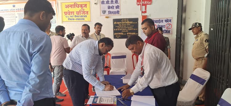 एफएलसी कार्य को सुचारू रूप से करायें संपन्न : डीएम