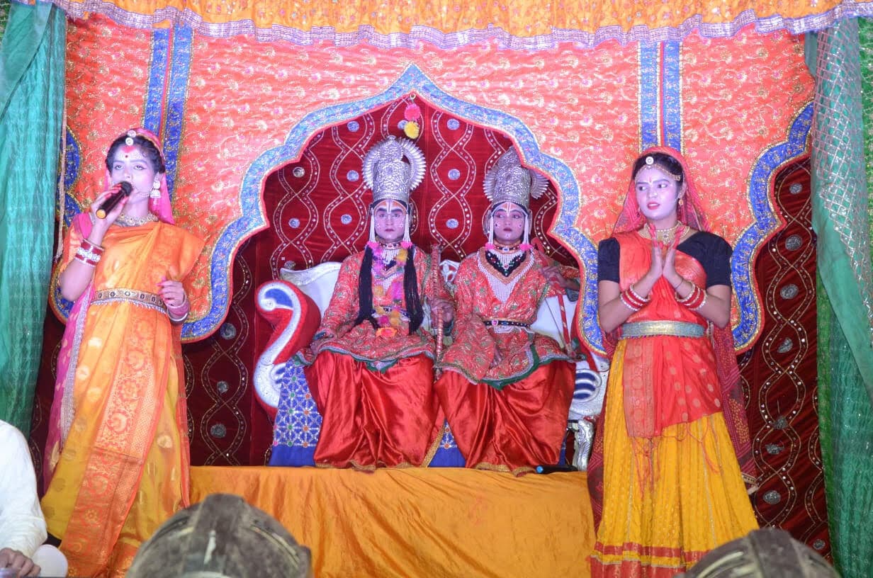 रामलीला में ताड़का वध का दृश्य देख भावविभोर हुए श्रद्धालु