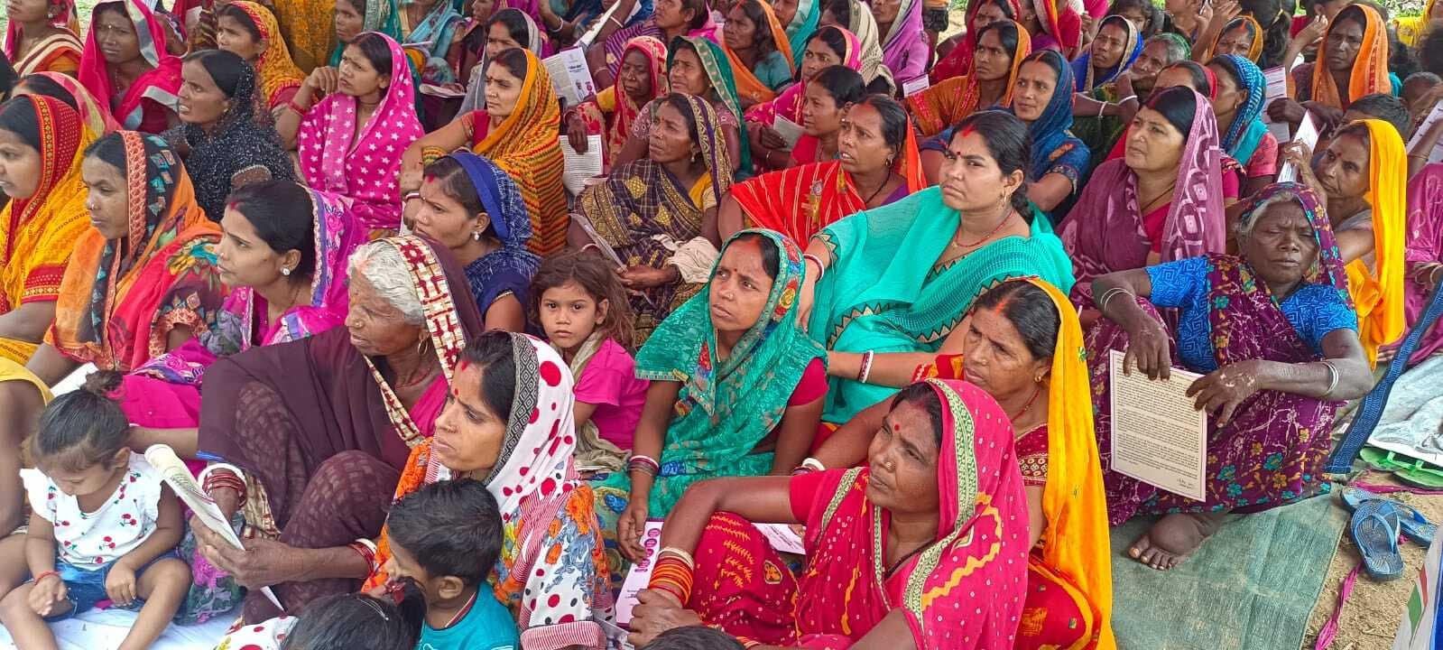 संवाद कार्यक्रम में महिलाओं को मिला नेतृत्व का मंच