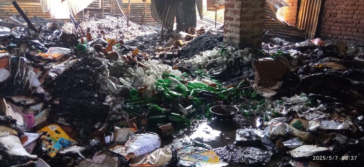 कचरा गोदाम में लगी आग, ढाई लाख का नुकसान