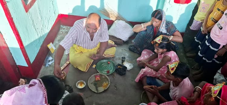 नियम निष्ठा के साथ हुई मां भगवती की सलौनी पूजा