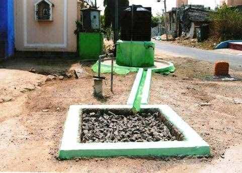 मेसकौर, सिरदला व गोविंदपुर प्रखंड में दूर से ढोकर पानी ला रहे लोग