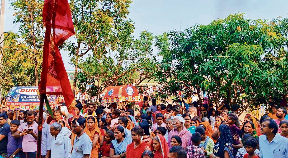 बाबा बख्तौर पूजनोत्सव संपन्न, 91 मन हुमाद से हुआ भव्य हवन, हजारों श्रद्धालुओं के बीच बंटा प्रसाद