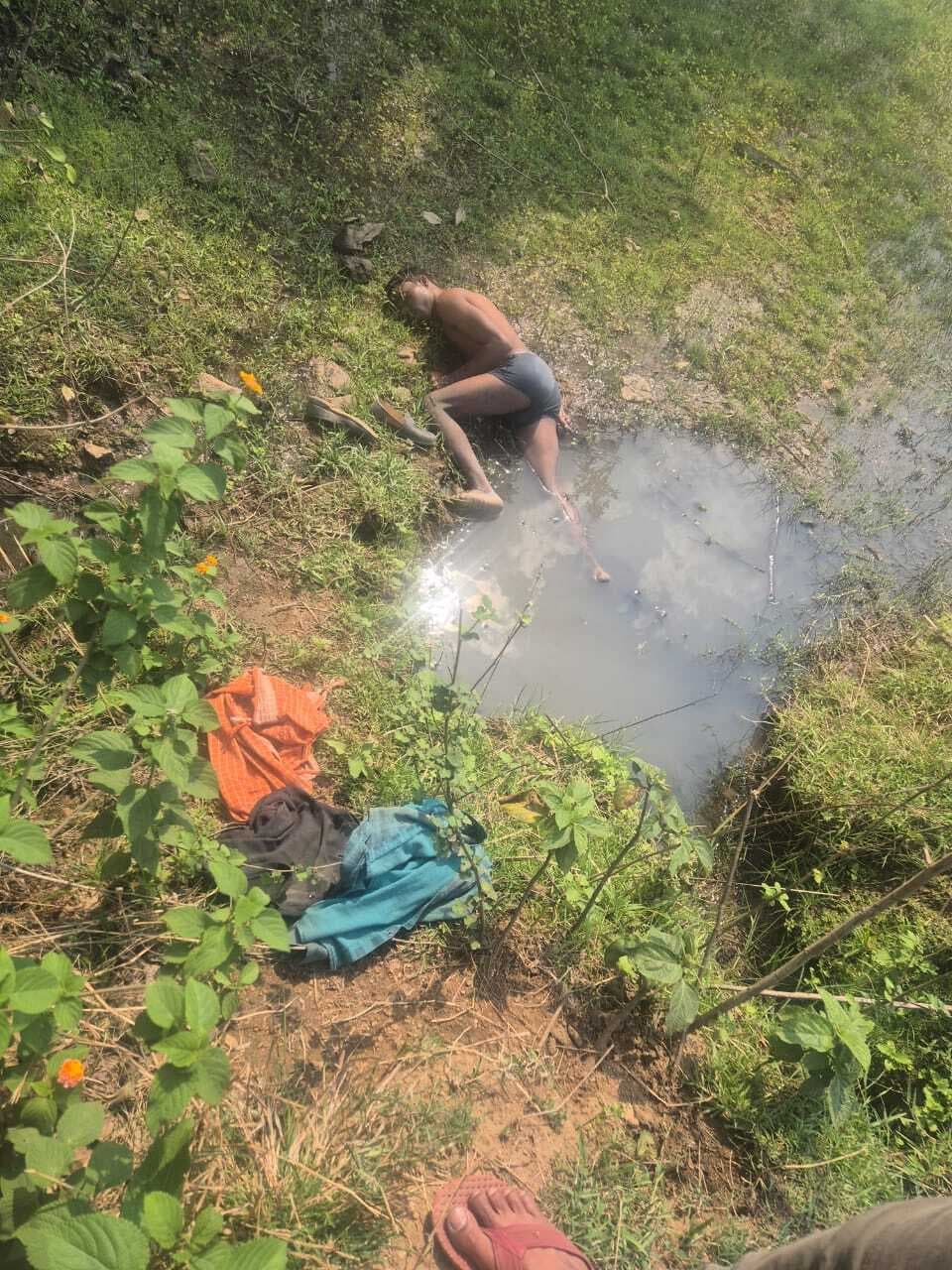 Giridih News: नहाने के दौरान गड्ढे में डूबने से युवक की मौत