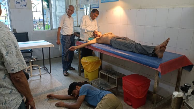 दो पक्षों के बीच मारपीट में चार लोग घायल