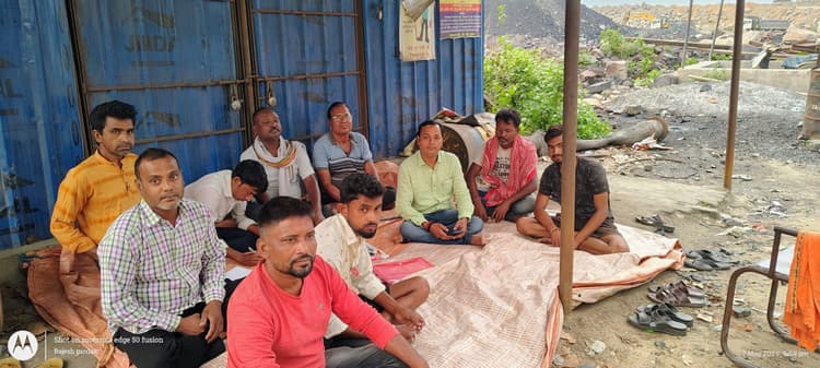 Dhanbad News: नियोजन-मुआवजे को ले दूसरे दिन भी खुशरी ओसीपी में ठप रहा काम