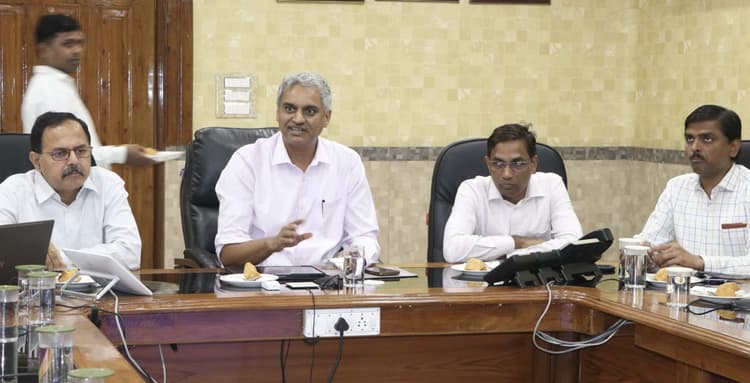 Dhanbad News: लोडिंग में धनबाद रेल मंडल अप्रैल में रहा नंबर वन