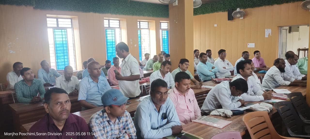 चुनाव की तैयारी को लेकर बीएलओ को किया गया प्रशिक्षित