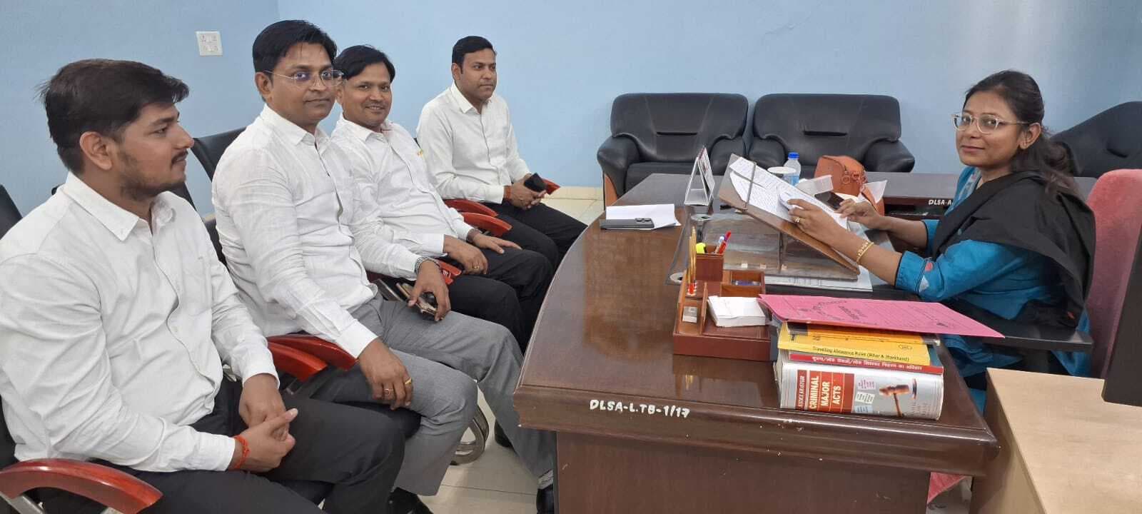 लोक अदालत में निबटारे के लिए कोर्ट में सुलह योग्य वाद चिह्नित