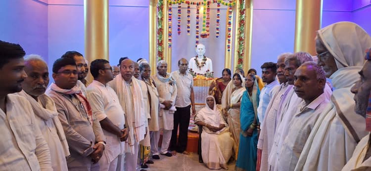 द्वारिका प्रसाद की पुण्यतिथि पर उनके सपनों को पूरा करने का संकल्प