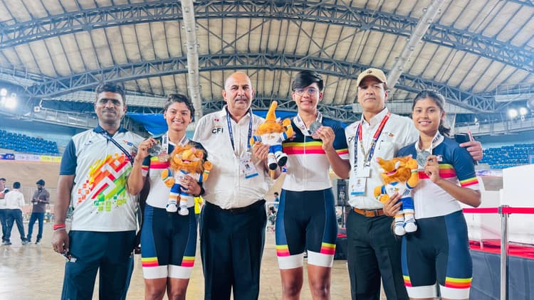 खेलो इंडिया यूथ गेम्स में शालिनी को रजत पदक मिलने पर डीएम ने दी बधाई