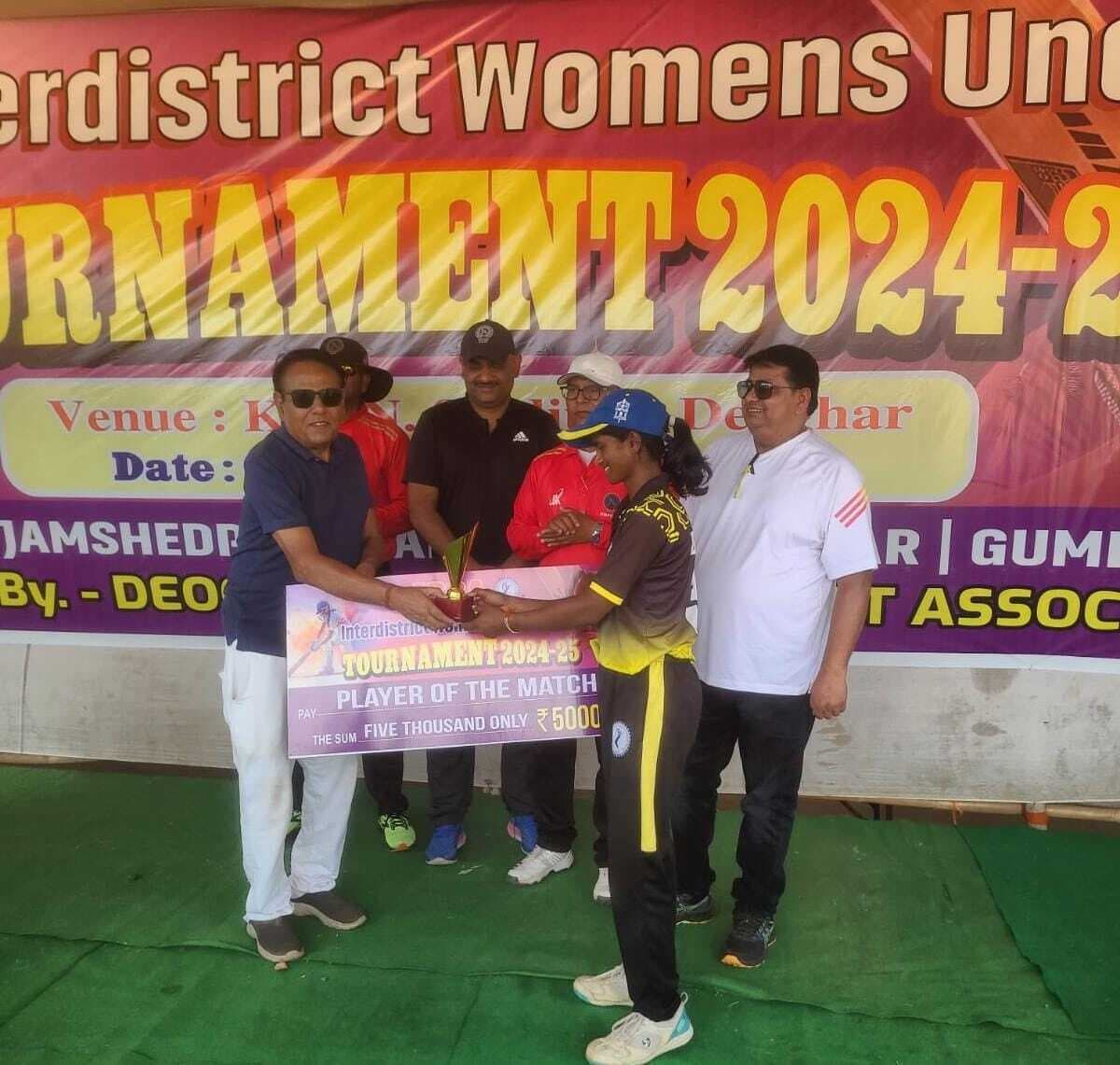 Deoghar News : पहले मैच में जमशेदपुर ने देवघर को पांच विकेट से हराया