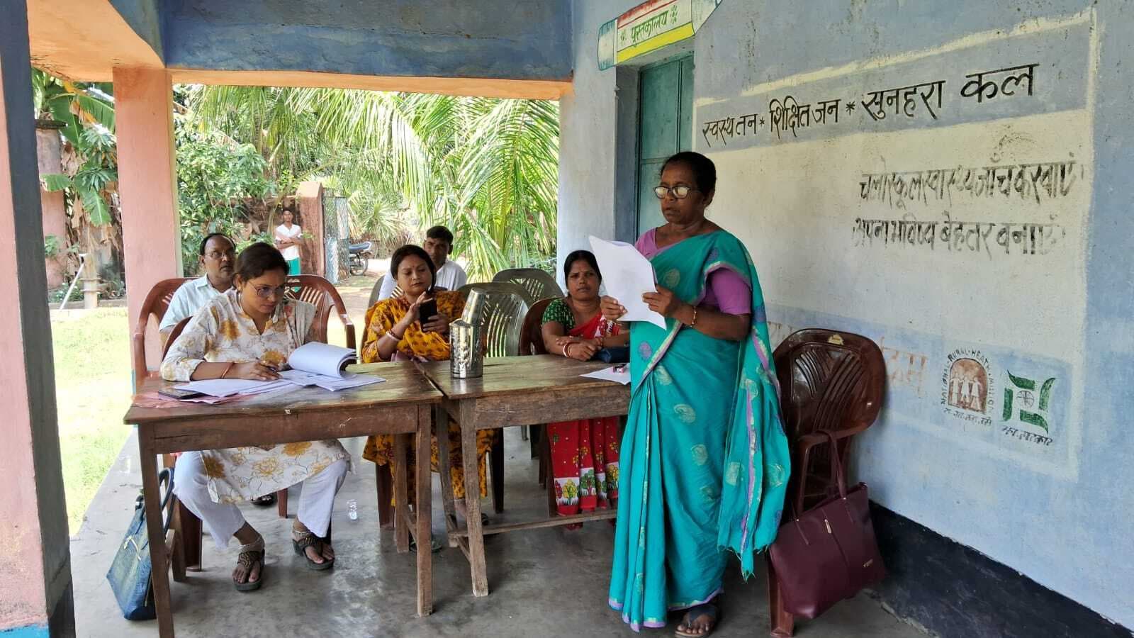 बेनीगंज की आमसभा में पार्वती बनी सहायिका