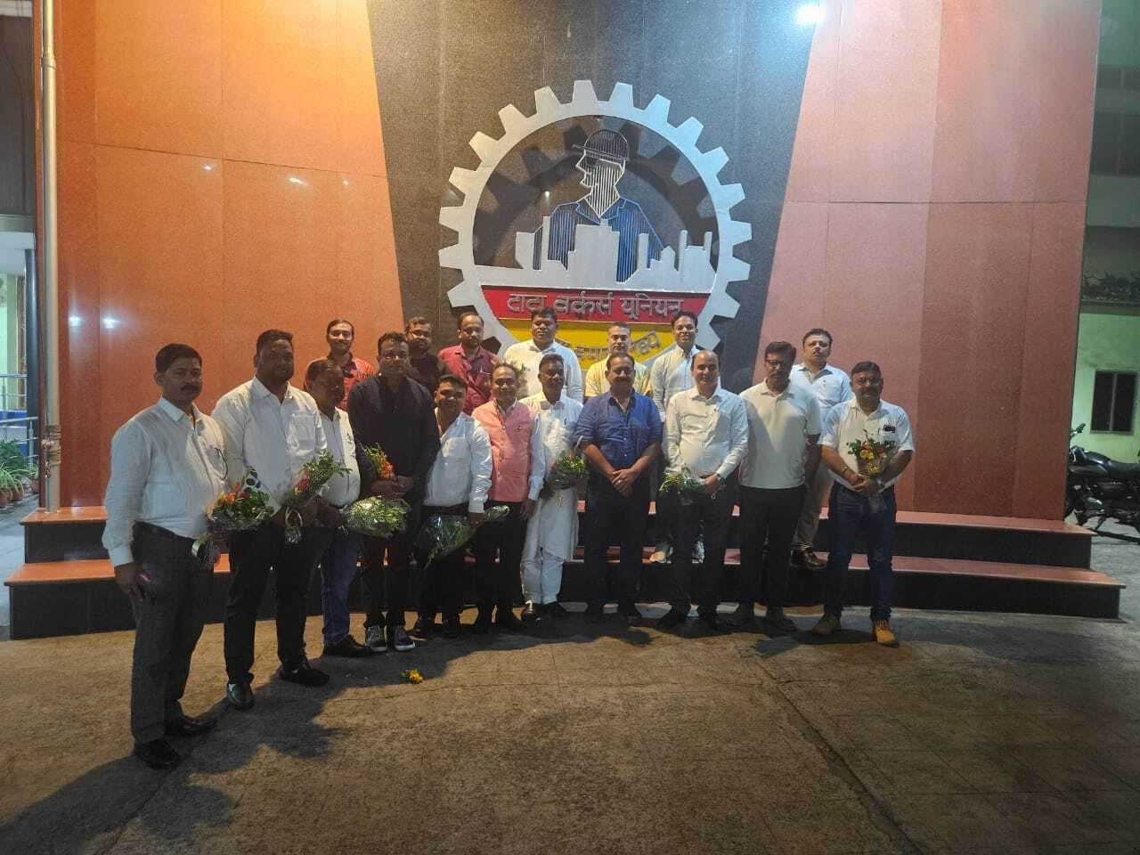 Jamshedpur news. टाटा वर्कर्स यूनियन का दौरा करने पहुंची बोकारो वर्कर्स यूनियन की टीम