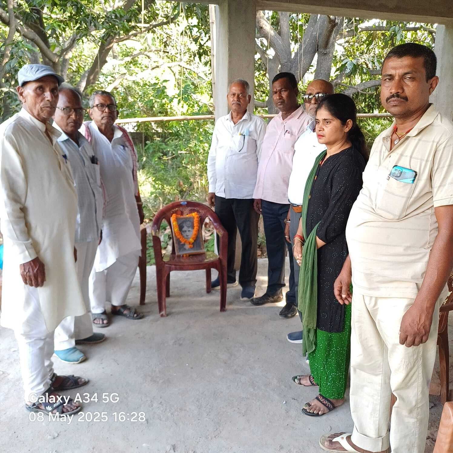 Darbhanga News : मनायी गयी संस्था के संस्थापक की पुण्यतिथि