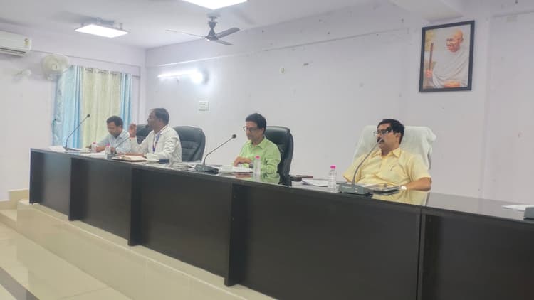 Motihari : कदाचारमुक्त होगी परिचारी प्रारंभिक परीक्षा: प्रभारी डीएम