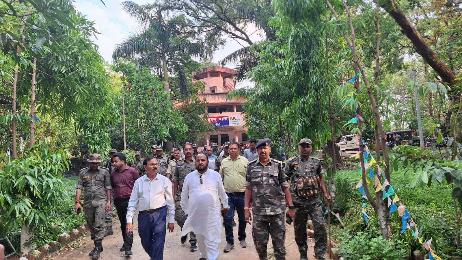 जमीन विवाद में एक की हत्या, सड़क जाम