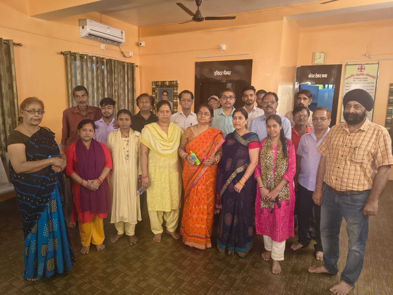 Giridih News :विश्व रेडक्रॉस दिवस पर सेवा-सत्कार कार्यक्रम का आयोजन