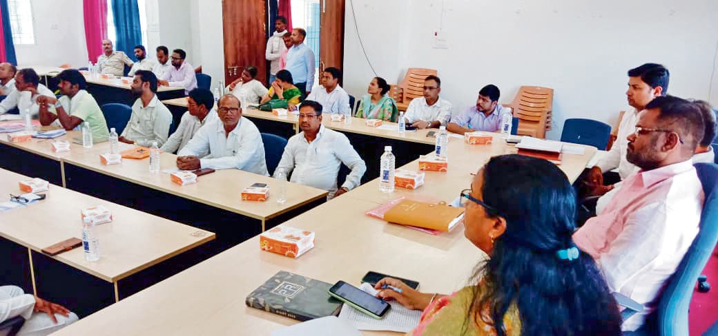 Gaya News : अवैध नर्सिंग होम, पैथालॉजी सेंटर व अल्ट्रासाउंड केंद्र पर हो कार्रवाई