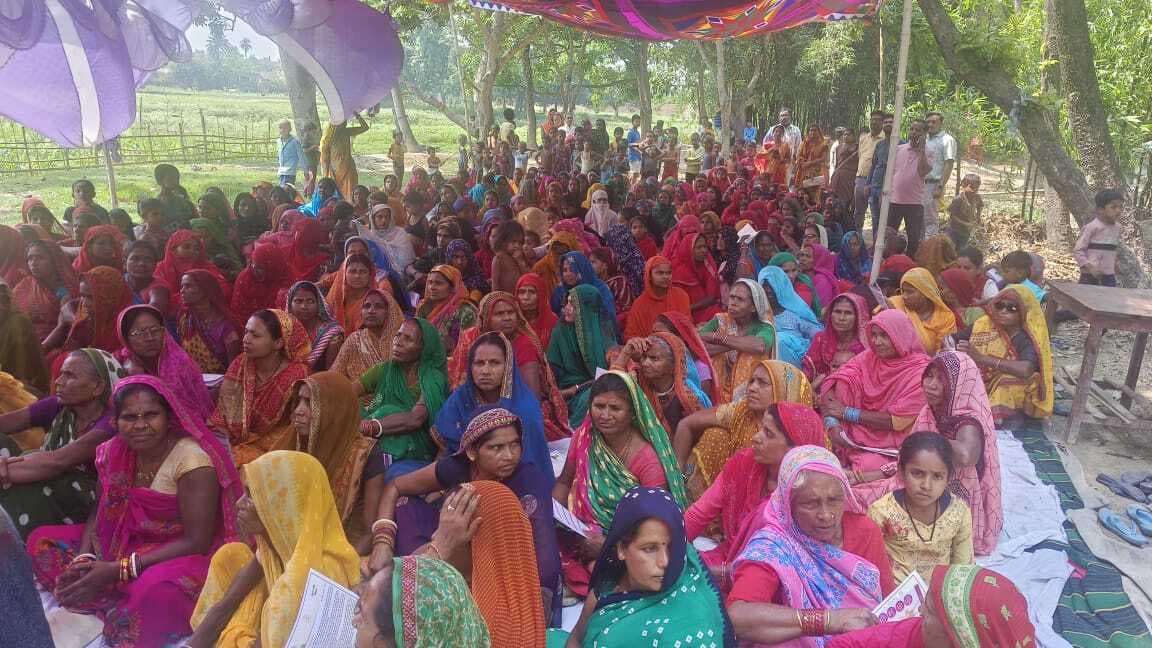 Madhubani News : महिला संवाद में वृद्धावस्था व विधवा पेंशन बढ़ाने की मांग उठी