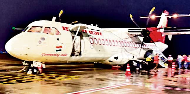 Jharsuguda News: झारसुगुड़ा-भुवनेश्वर सेक्टर में अनियमित विमान सेवा से यात्रियाें को हो रही परेशानी