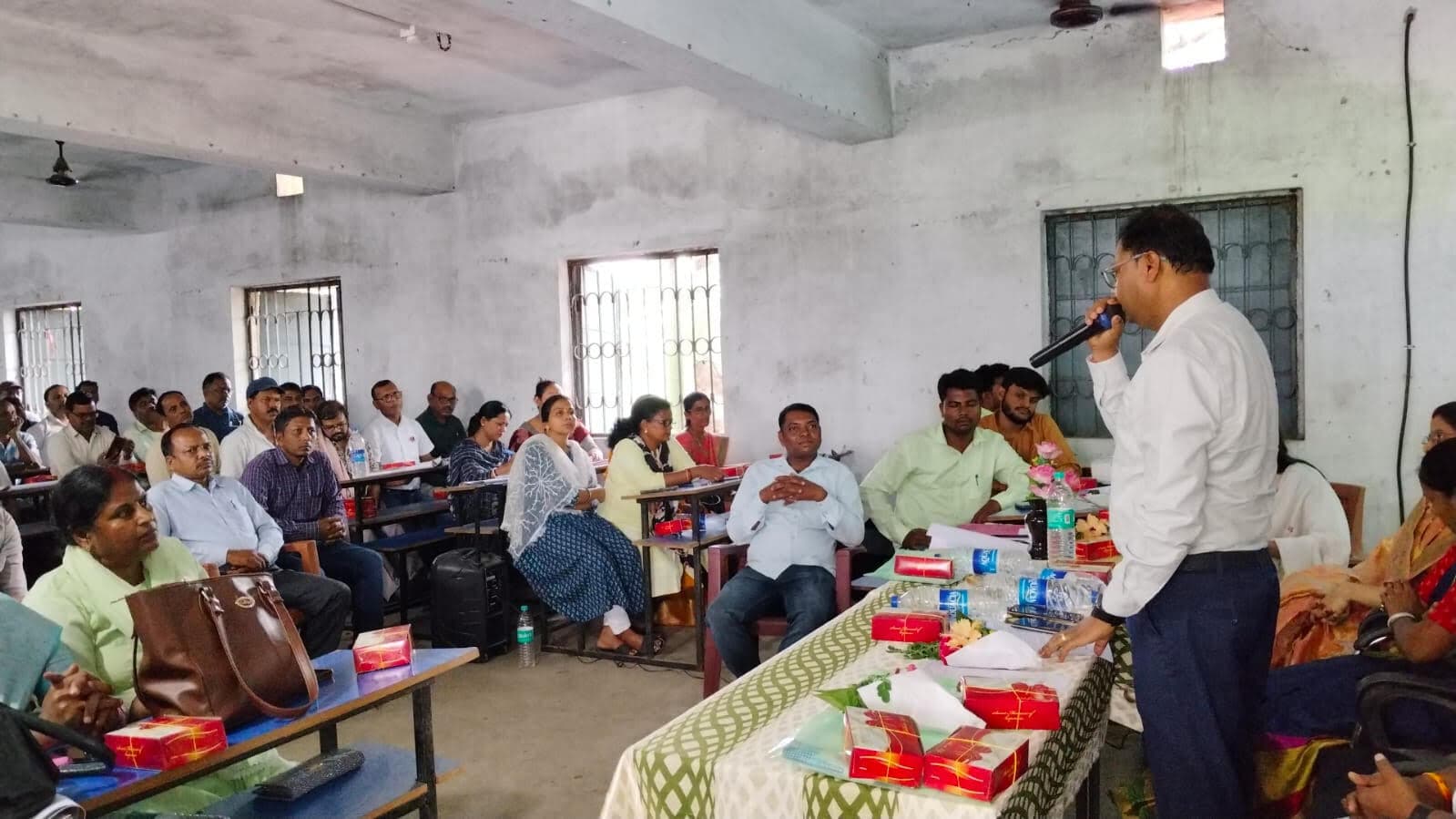 Bokaro News : ड्रॉप आउट बच्चों के स्कूल में ठहराव में प्रगति नहीं होने पर जतायी चिंता