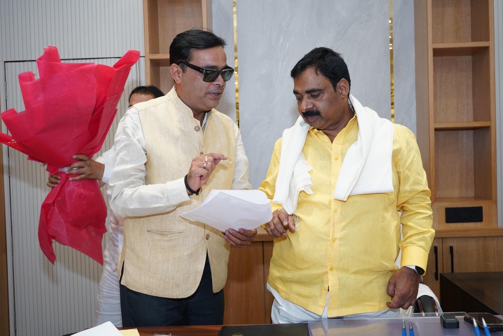 Jamshedpur News : श्रम मंत्री से मिले टाटा वर्कर्स यूनियन के पदाधिकारी