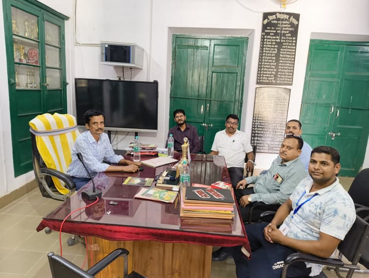Deoghar news : जेइपीसी के स्कूल सर्टिफिकेशन प्रोग्राम के तहत आर मित्रा स्कूल में हुई जांच, परिणामों का हुआ मूल्यांकन