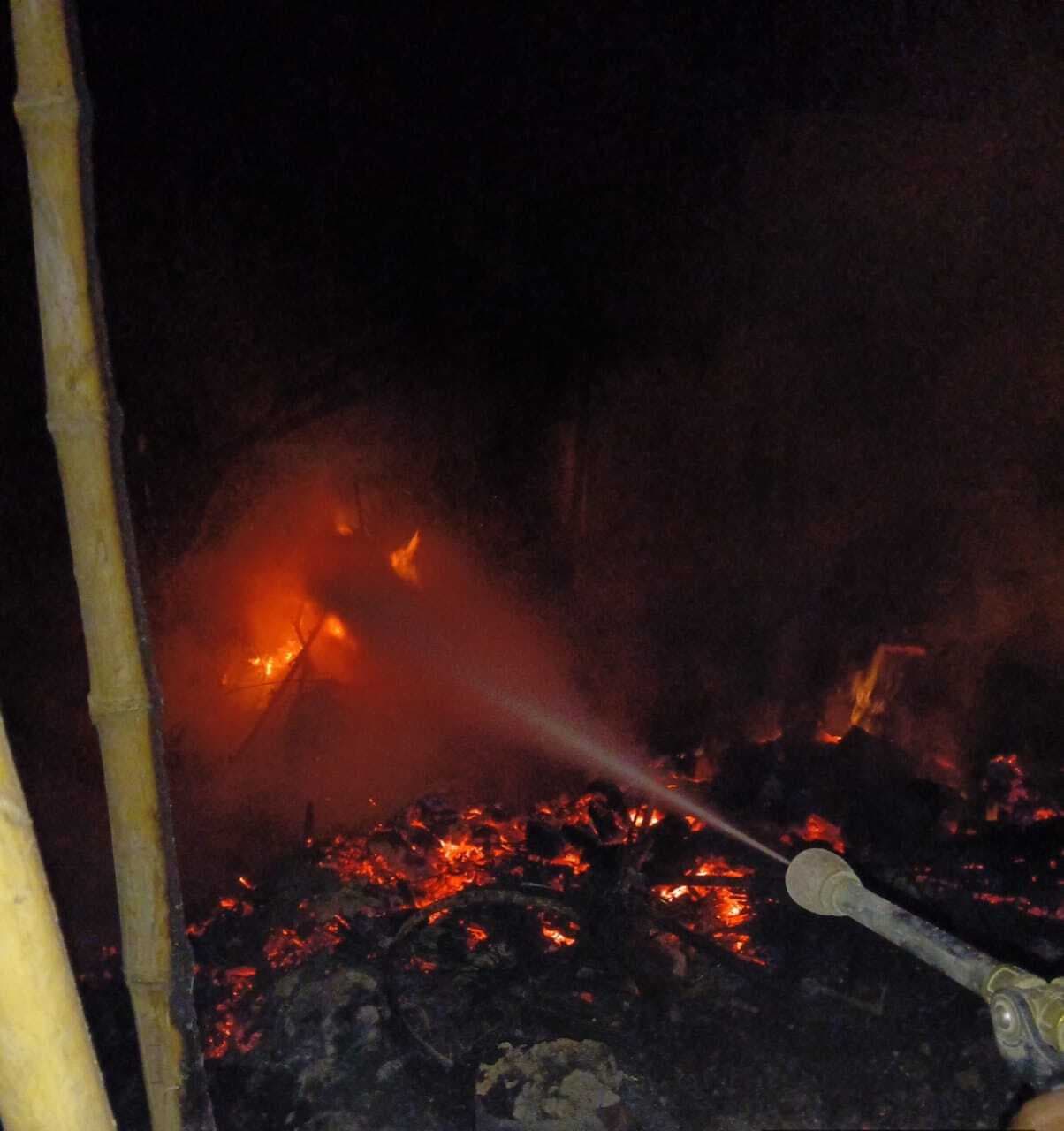 उसरी में अगलगी की घटना में सात घरों से लाखों की संपत्ति हुई राख