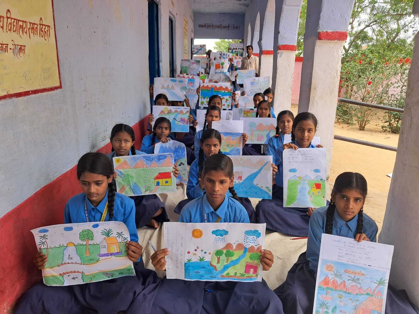10 विद्यालयों के छात्र-छात्राओं ने चित्रों के माध्यम से किया प्रकृति का स्तुतिगान