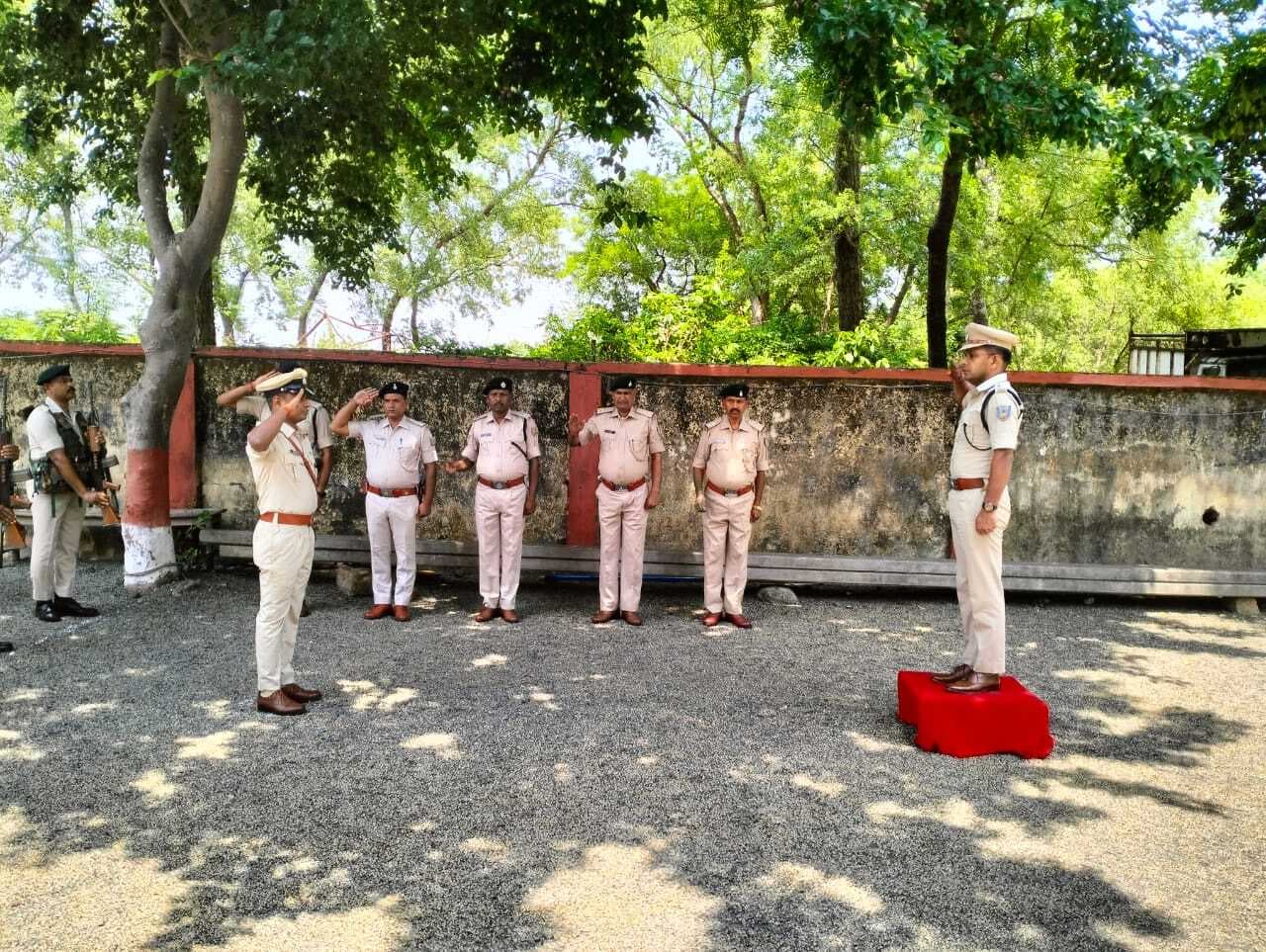 सिमलोंग ओपी थाना क्षेत्र में बनाये रखें विधि-व्यवस्था : एसपी