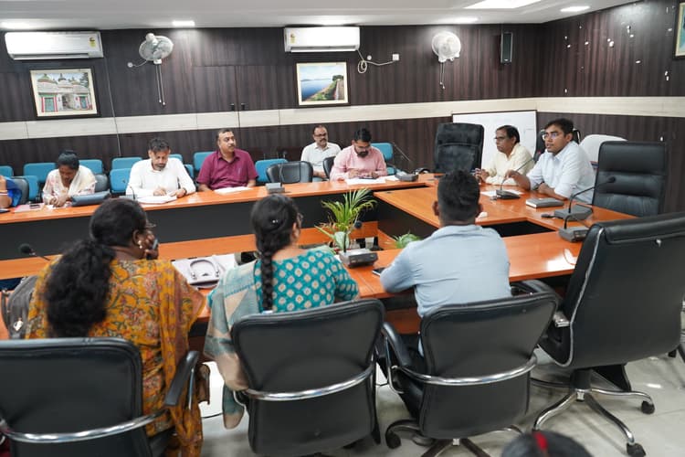 Jamshedpur news. छोटागोविंदपुर वृहद ग्रामीण जलापूर्ति योजना के लाभुकों से हर महीने वसूला जायेगा जल शुल्क