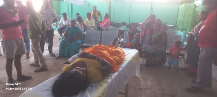 जिलेबिया मोड़ के पास पेड़ से टकरायी ऑटो, छह जख्मी, दो रेफर