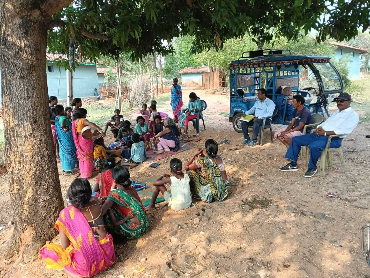 महिलाओं को दी गयी कल्याणकारी योजनाओं की जानकारी