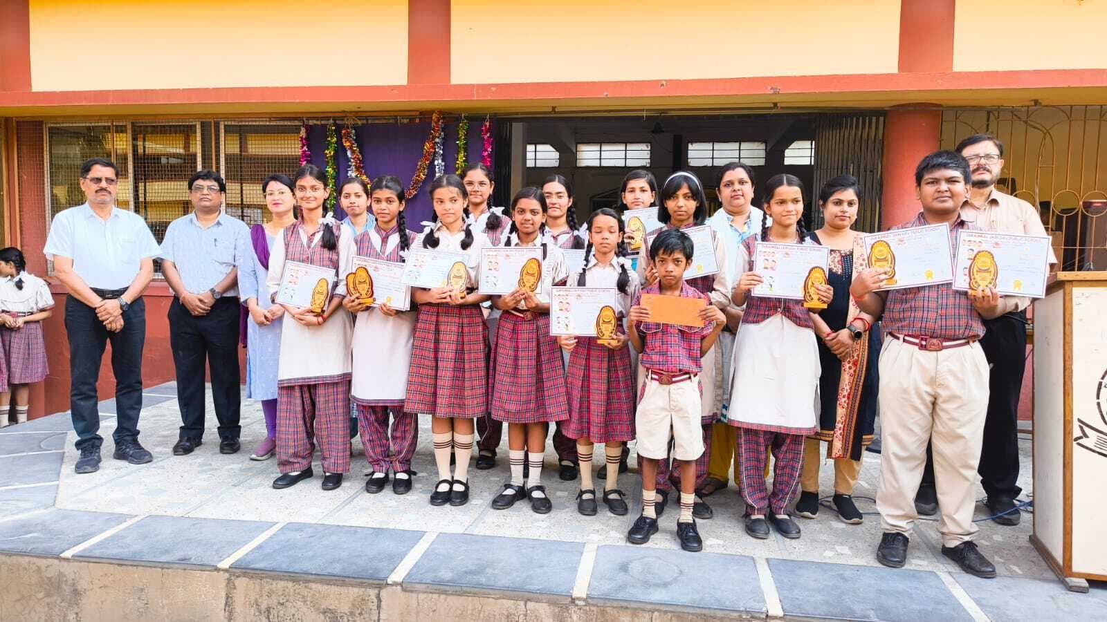 Chaibasa News : कविगुरु के ‘एकला चलो रे’ गीत में आत्मनिर्भर भारत की झलक