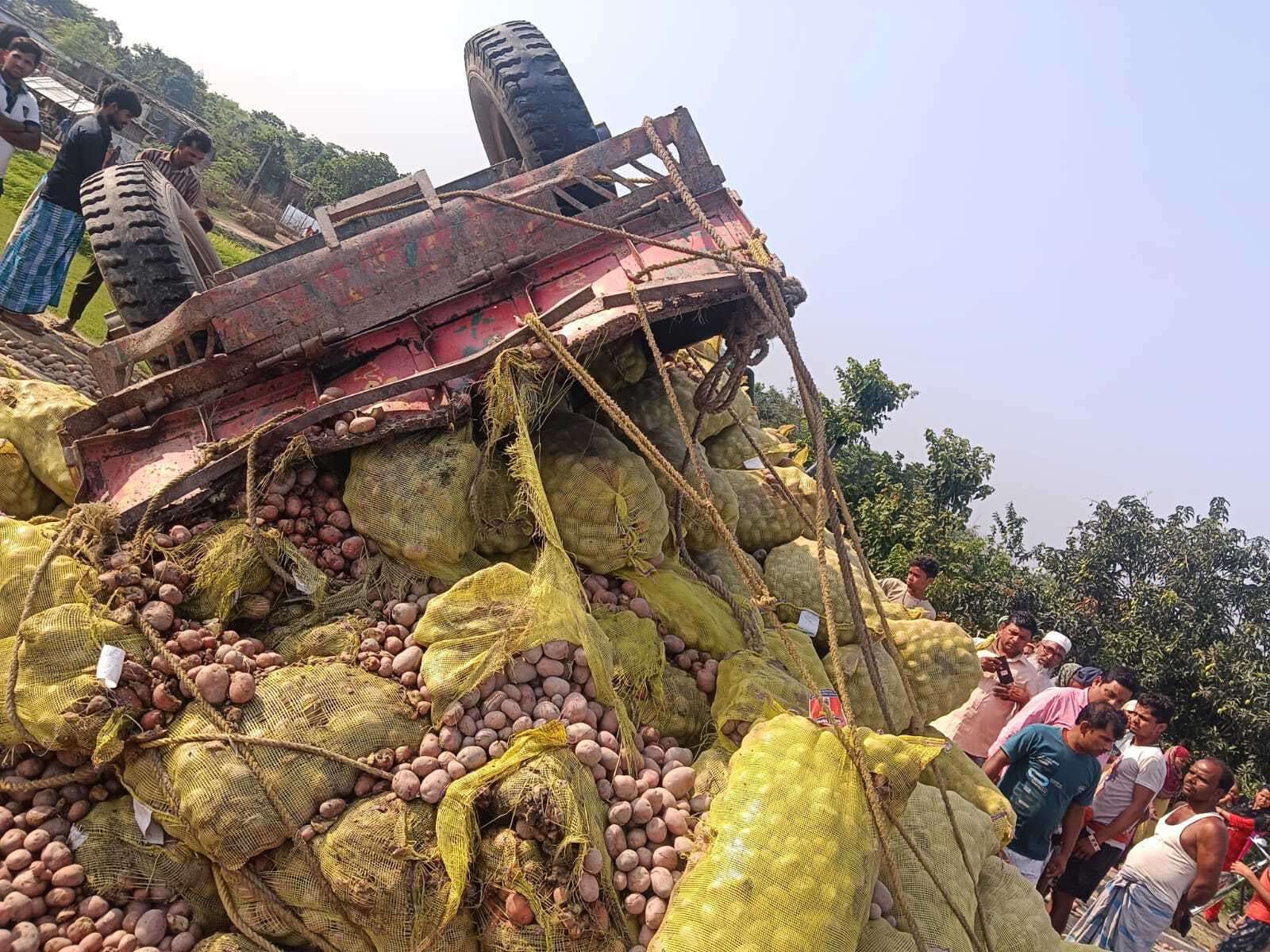 डंपर की टक्कर से ट्रैक्टर चालक की मौत