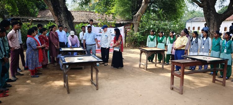 West Singhbhum News : अंडर-17 में अंबर  व अंडर-19 में मीना अव्वल