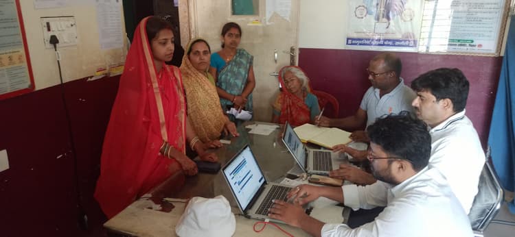 Madhubani News : 151 गर्भवती महिलाओं की स्वास्थ्य जांच कर दी सलाह