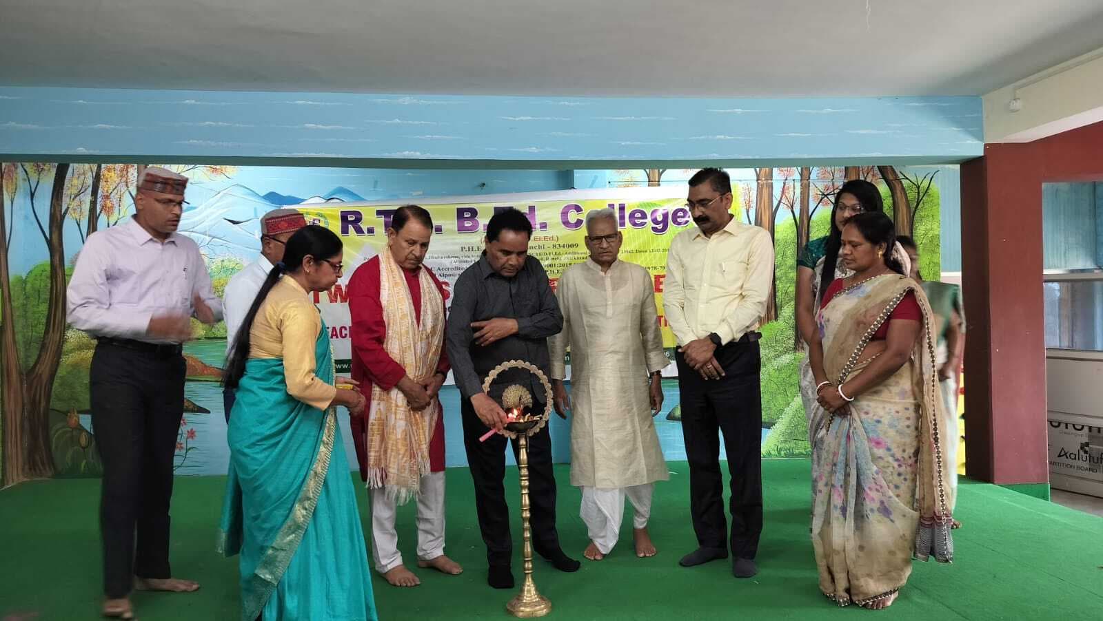 राष्ट्र के निर्माण में शिक्षकों की भूमिका विषय पर कार्यक्रम